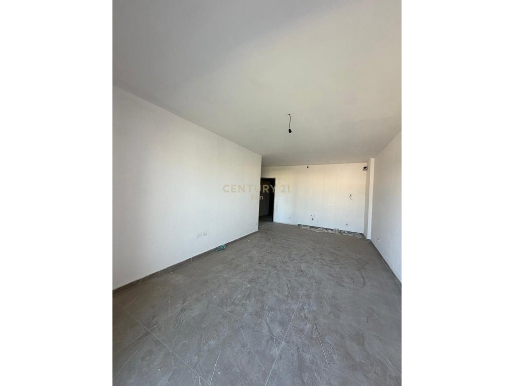 APARTAMENT 1+1 PER SHITJE TEK REZIDENCA EON ,NE GOLEM ! 4