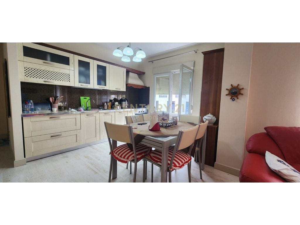 JEPET ME QERA APARTAMENT 2+1 VIJE E PARE ME DETIN, DURRES ! 3