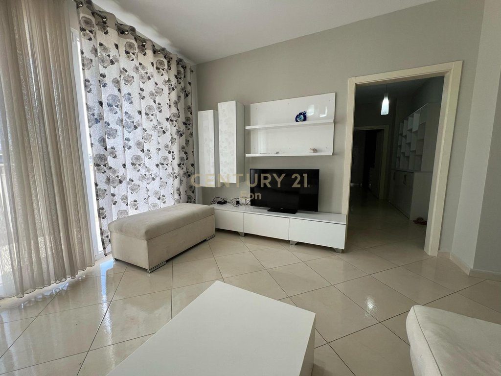 Apartament 2+1+2 me qira në Qender, Durrës - 600€ | 108 m² 3