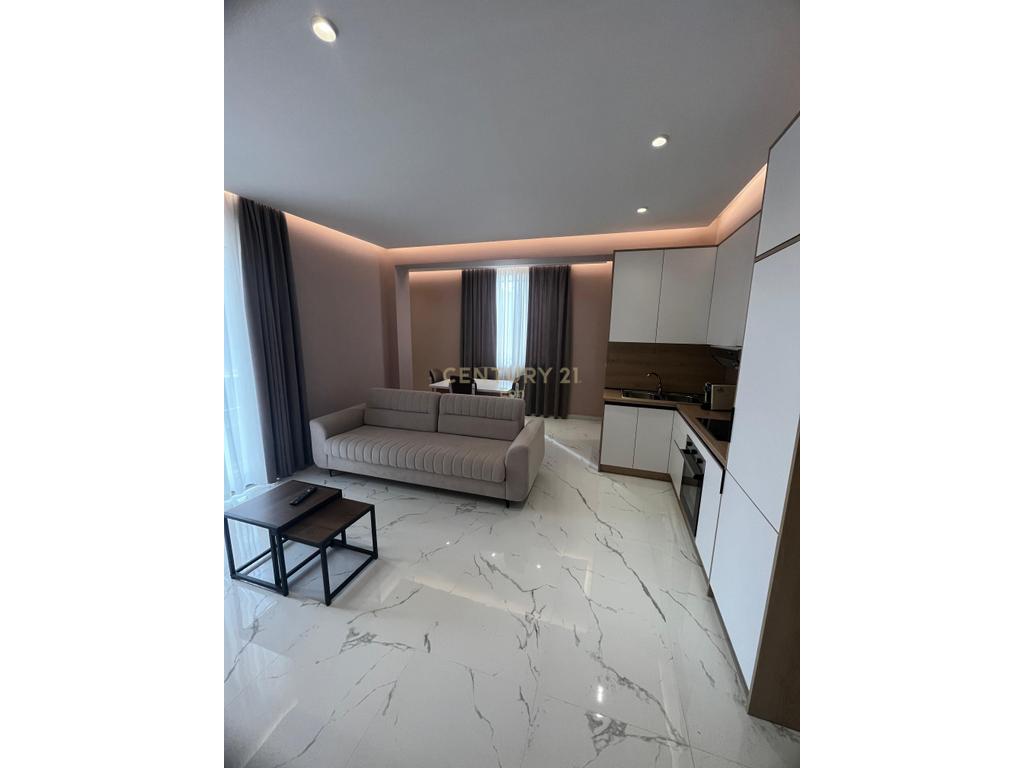 Apartament 2+1 Me Qira në Qendër të Golemit ! 3