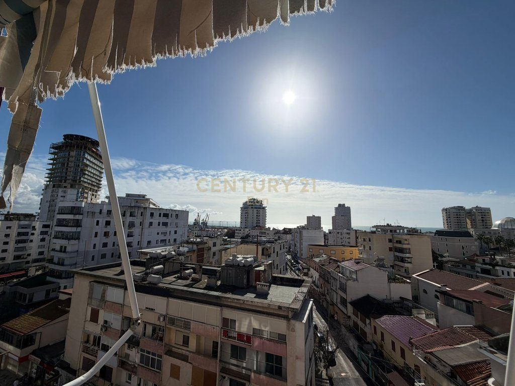 JEPET ME QIRA APARTAMENT 2+1, PRANE BASHKISE DURRES ! 2