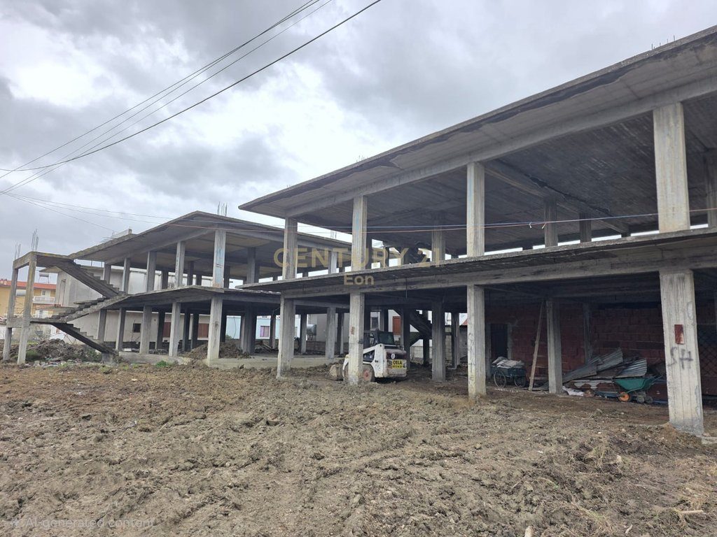 SHITEN 2 VILA NE FAZE KARABINAJE NE ZONEN E ISH KENETES, DURRES!!