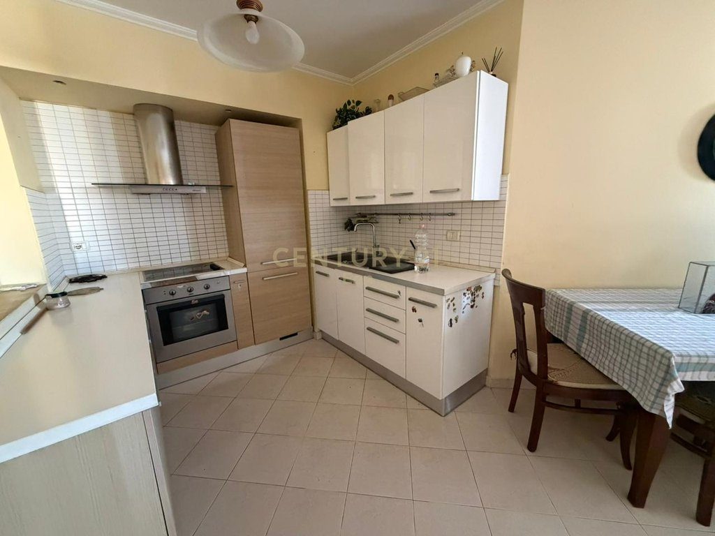 Shitet Apartament 2+1+2 me Pamje Deti ne Vollga, Durrës ! 3