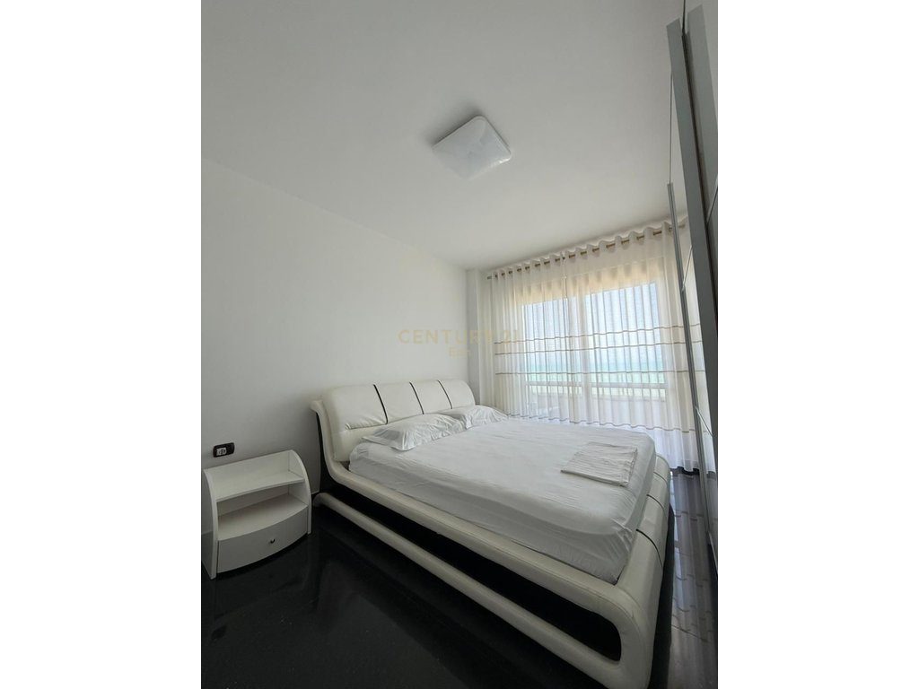 JEPET ME QERA APARTAMENT 1+1 , NE SHKEMBIN E KAVAJES ME PAMJE DETI !