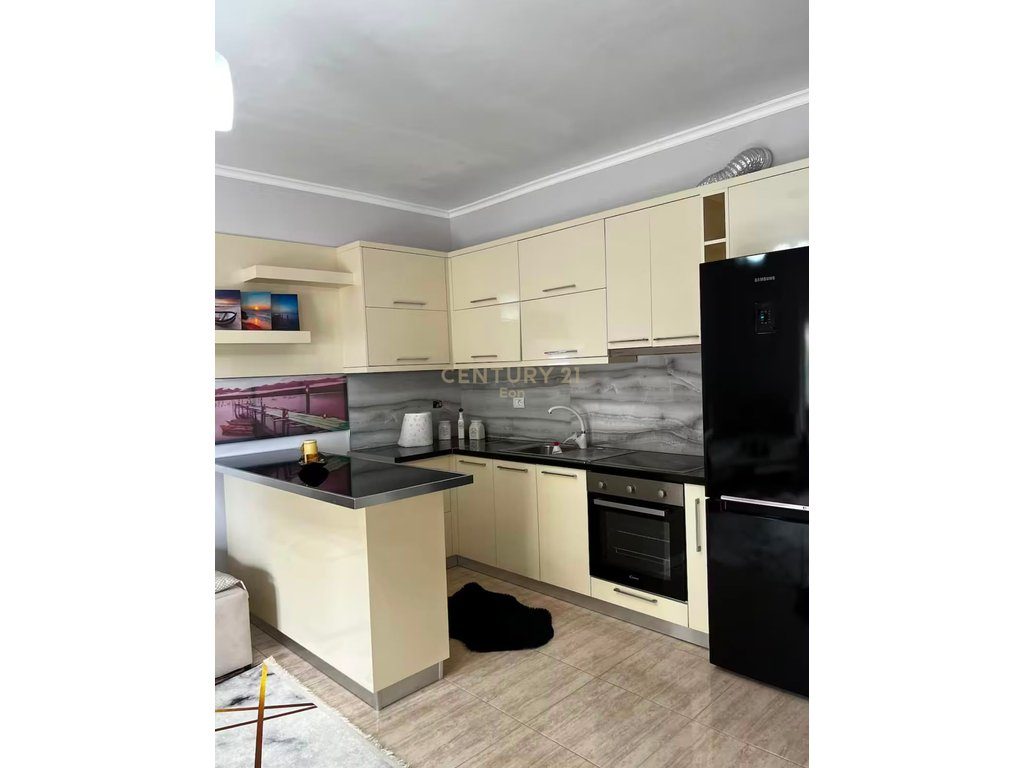 SHITET APARTAMENT 1+1 NE PLAZH, DURRES ! 2