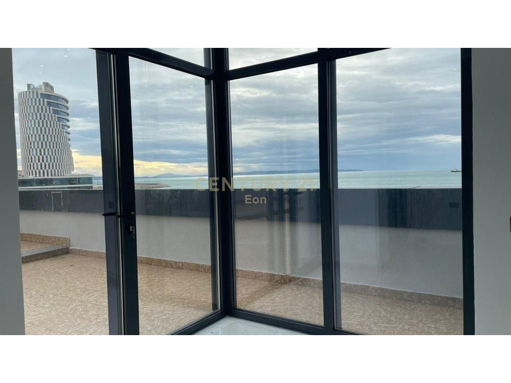 SHITET SUPER APARTAMENT 2+1+2 ME PAMJE DETI NE VOLLGA, DURRES !!
