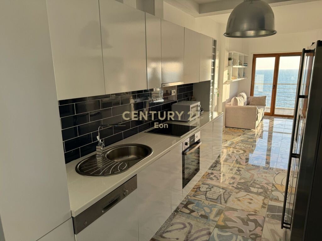 SHITET SUPER APARTAMENT ME PAMJE DETI NE VOLLGA, DURRES! 4