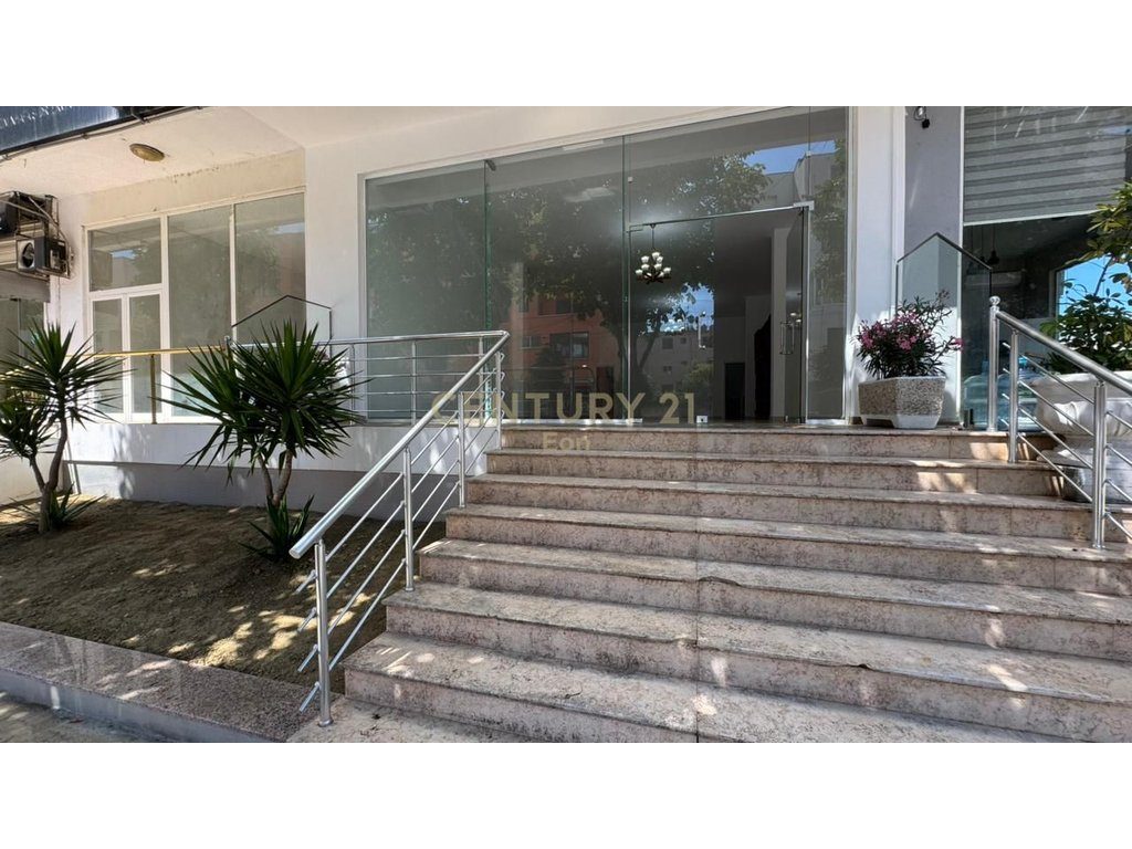 SHITET AMBIENT NE RRUGE KRYESORE, DURRES ! 2