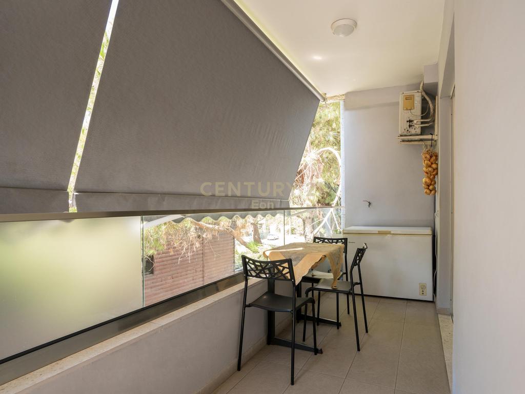 SHITET APARTAMENT 1+1 50M PRANE DETIT NE PLAZH, DURRES!!
Mundesi pagese me keste per 1 vit! 4