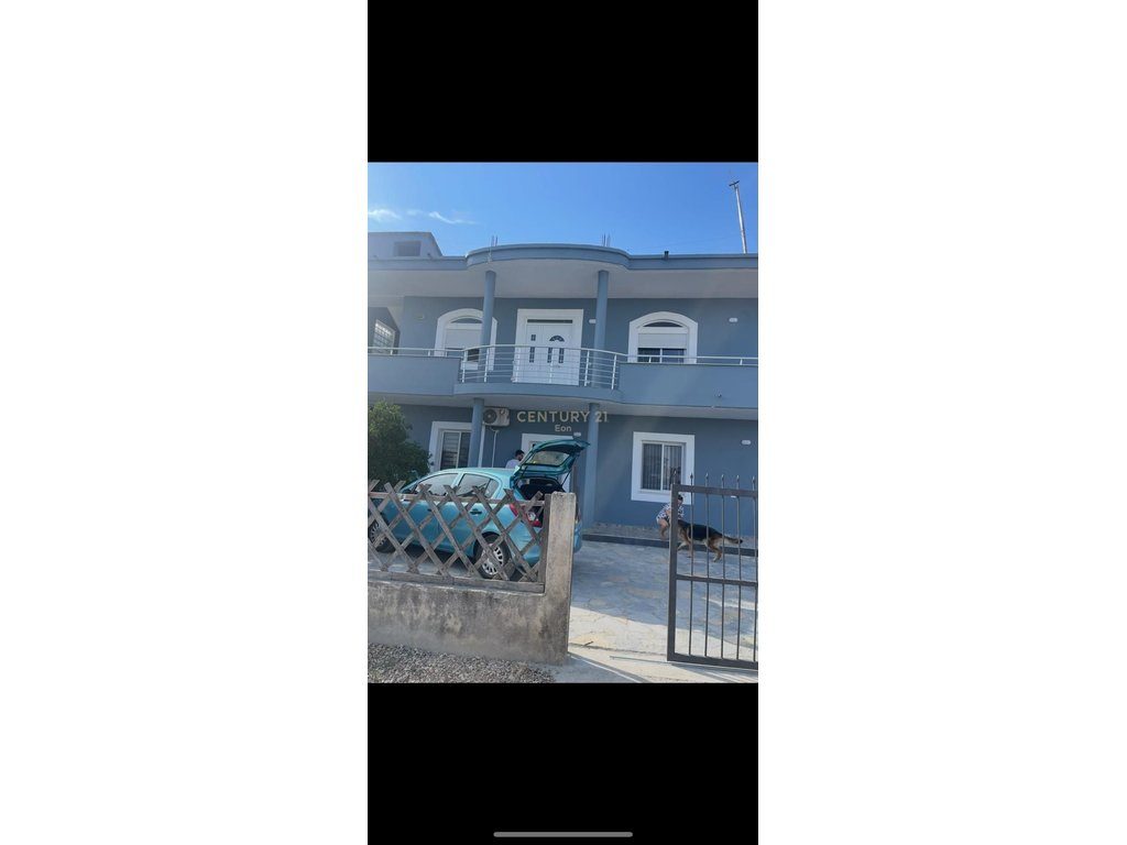 Jepet me qera kati i 2-TE i nje Shtepie Private tek TURGUT OZAL, SHKOZET, DURRES!!