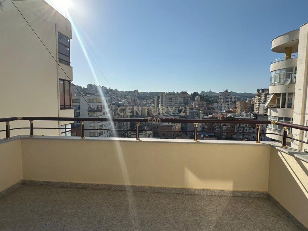 SHESIM APARTAMENT 1+1 TEK POLIKLINIKA, DURRES QENDER ! 2