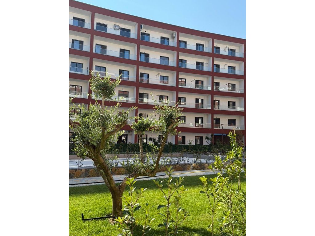 APARTAMENT 1+1 PER SHITJE TEK REZIDENCA EON ,NE GOLEM ! 3