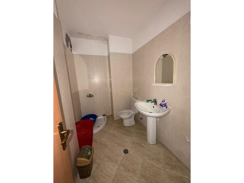 Shitet Apartament 2+1+2 me Pamje Deti ne Vollga, Durrës !