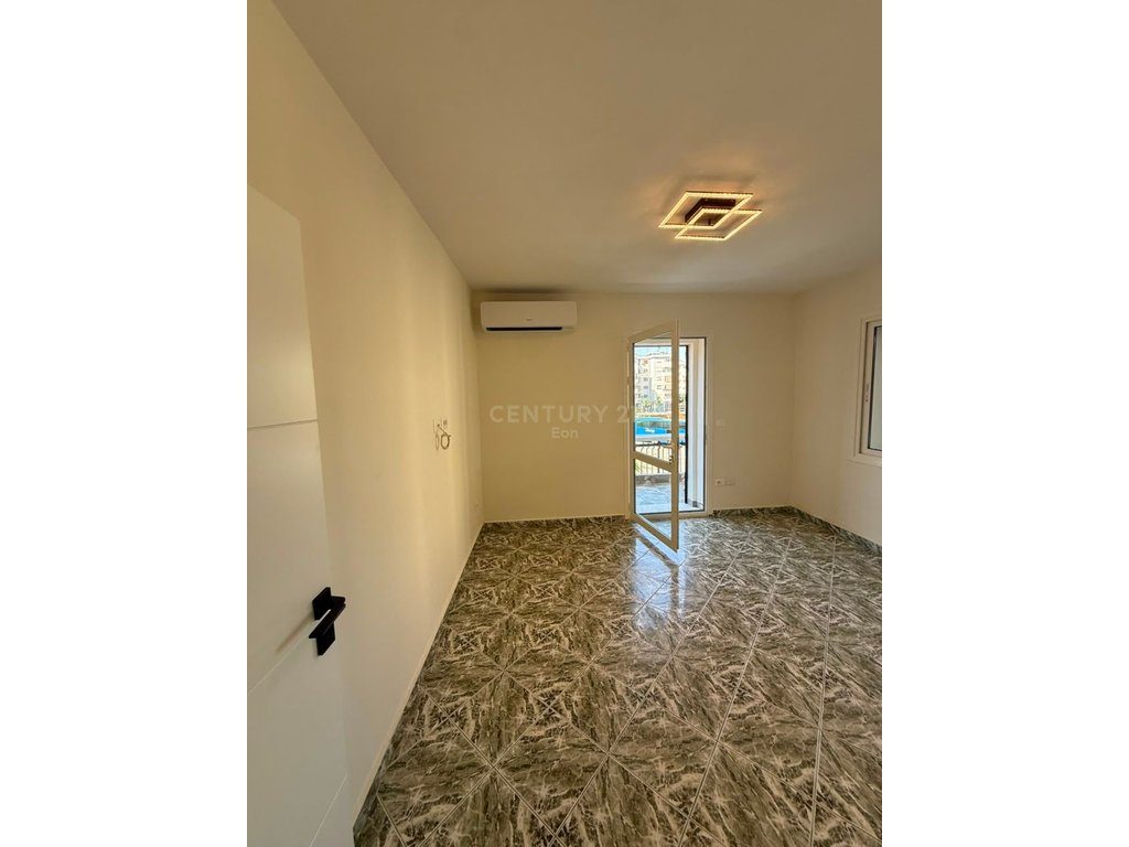 Jepet me qira apartament 2+1 për zyra – Tek Stacioni i Trenit, Durres ! 3
