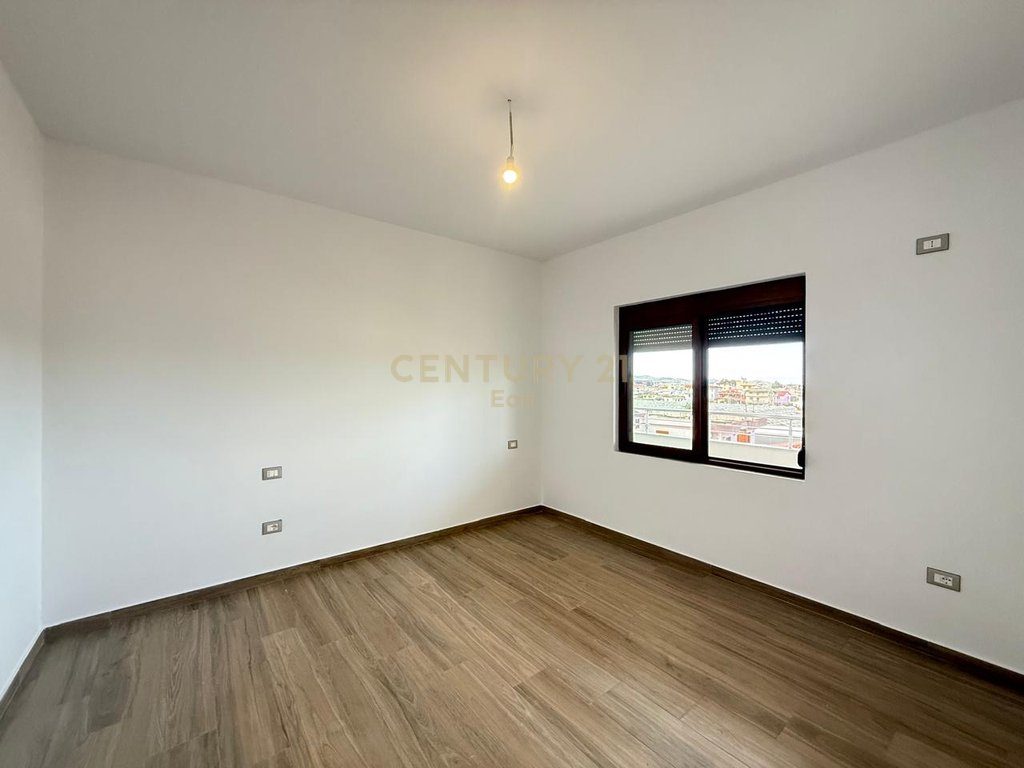 Apartament 3+1 Me Qira në Shkozet, Durrës - 500€ | 149 m²