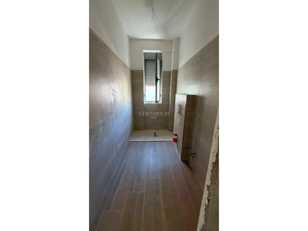APARTAMENT 1+1 PER SHITJE NE GOLEM !