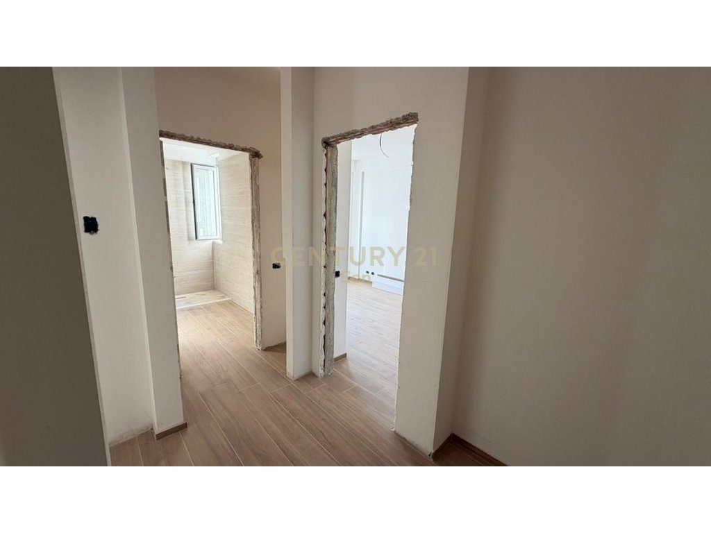 APARTAMENT 1+1 PER SHITJE NE GOLEM ! 3