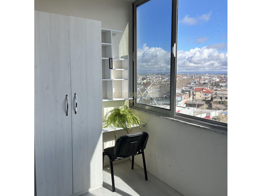 SHITET APARTAMENT 2+1+2 , DURRES !