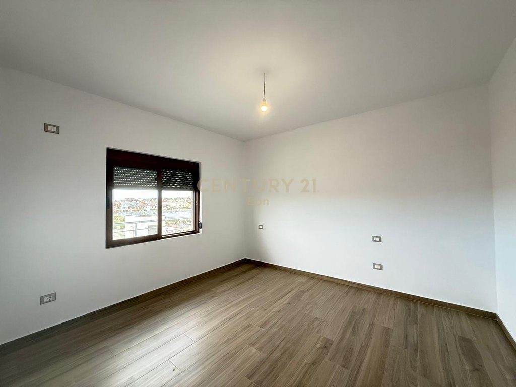 Apartament 3+1 Me Qira në Shkozet, Durrës - 500€ | 149 m² 3