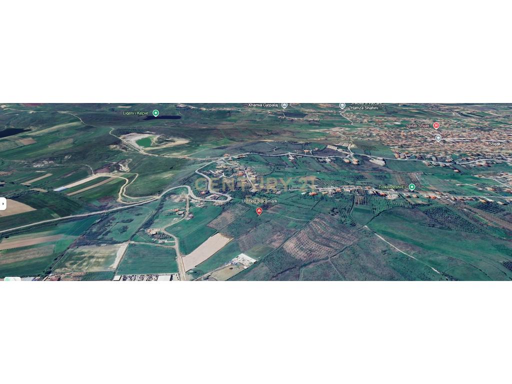 Tokë Për Shitje në Shijak - 135,000€ | 8960 m²