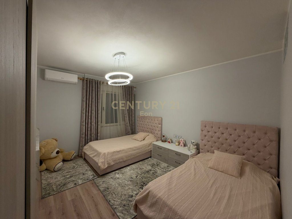 JEPET ME QIRA APARTAMENT 2+1, PRANE BASHKISE DURRES ! 4