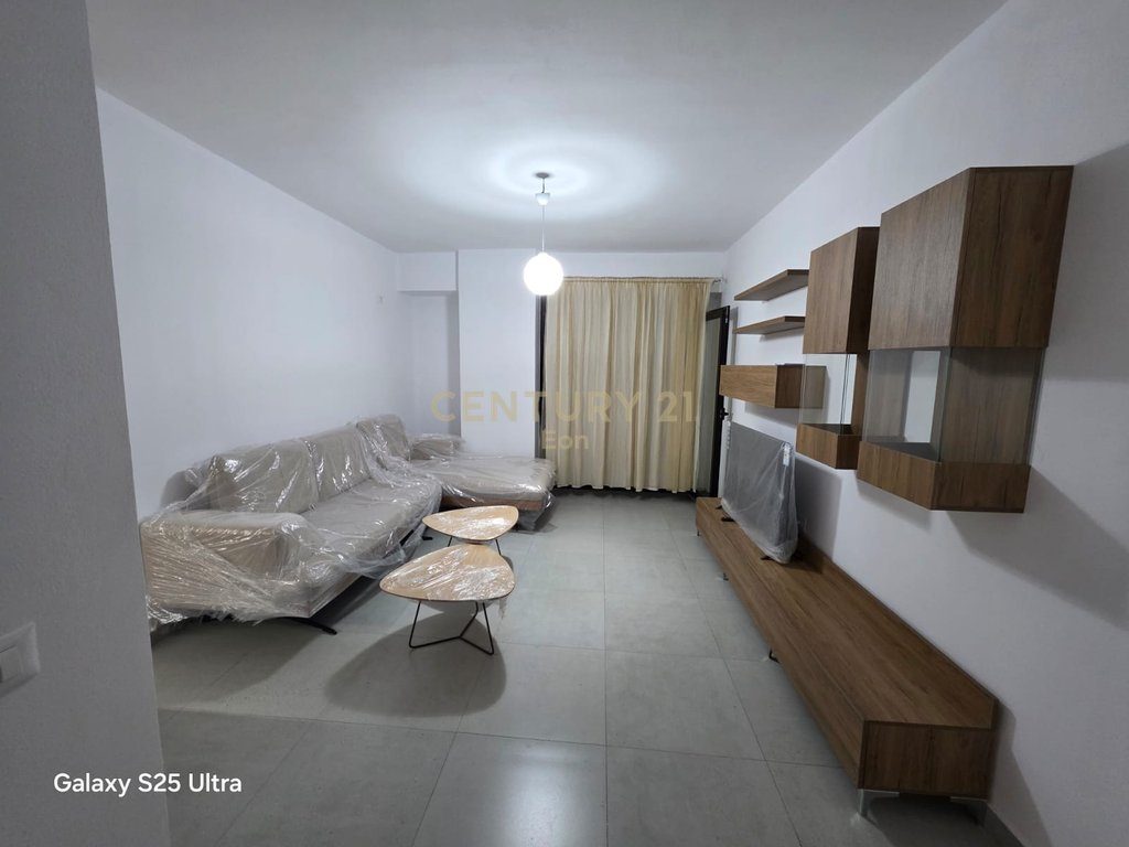 Jeper Apartament 2+1 Me Qira në Lagja nr.5, Durrës !