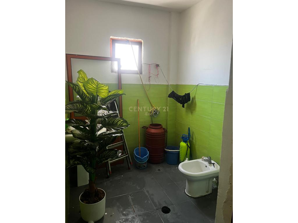 Godinë Shtepi Private Në Shitje në Shkozet, Durrës - 80,000€ | 60 m²
