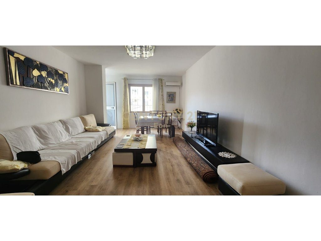 JEPET ME QERA APARTAMENT 2+1+2 ME VERANDE, LAGJJA 17, DURRES ! 2