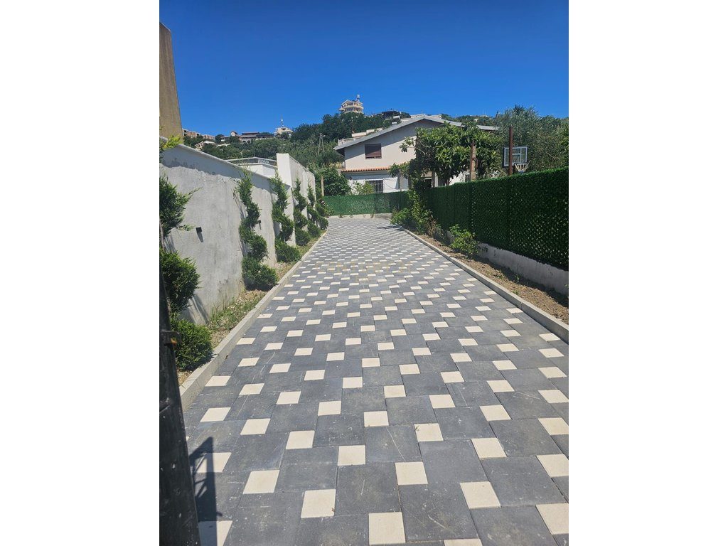 SHTEPI PRIVATE TE LAGJA RE PER SHITJE DURRES ! 2