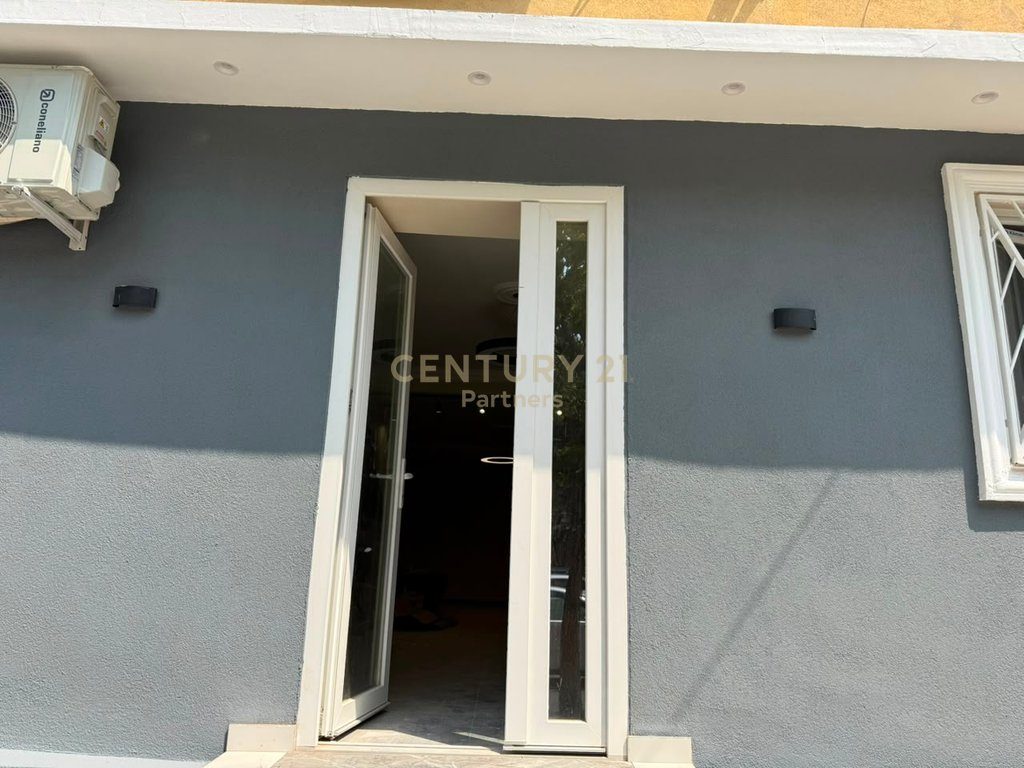 SHOP FOR RENT OPPOSITE THE 'HARRY FULTZ' INSTITUTE 3