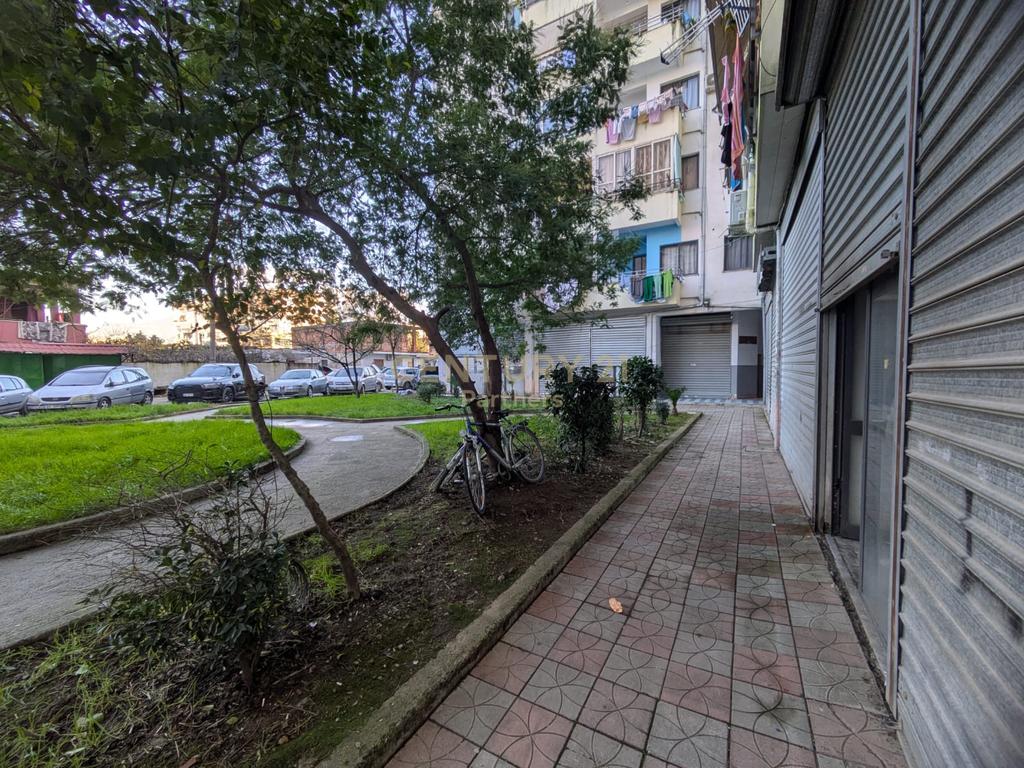 COMMERCIAL AMBIENT FOR RENT IN YZBERISHT! 1