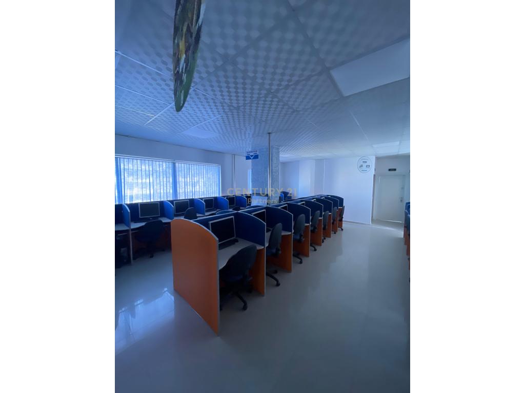 BUSINESS PREMISES FOR RENT SUITABLE FOR CALL CENTER IN DURRES 4