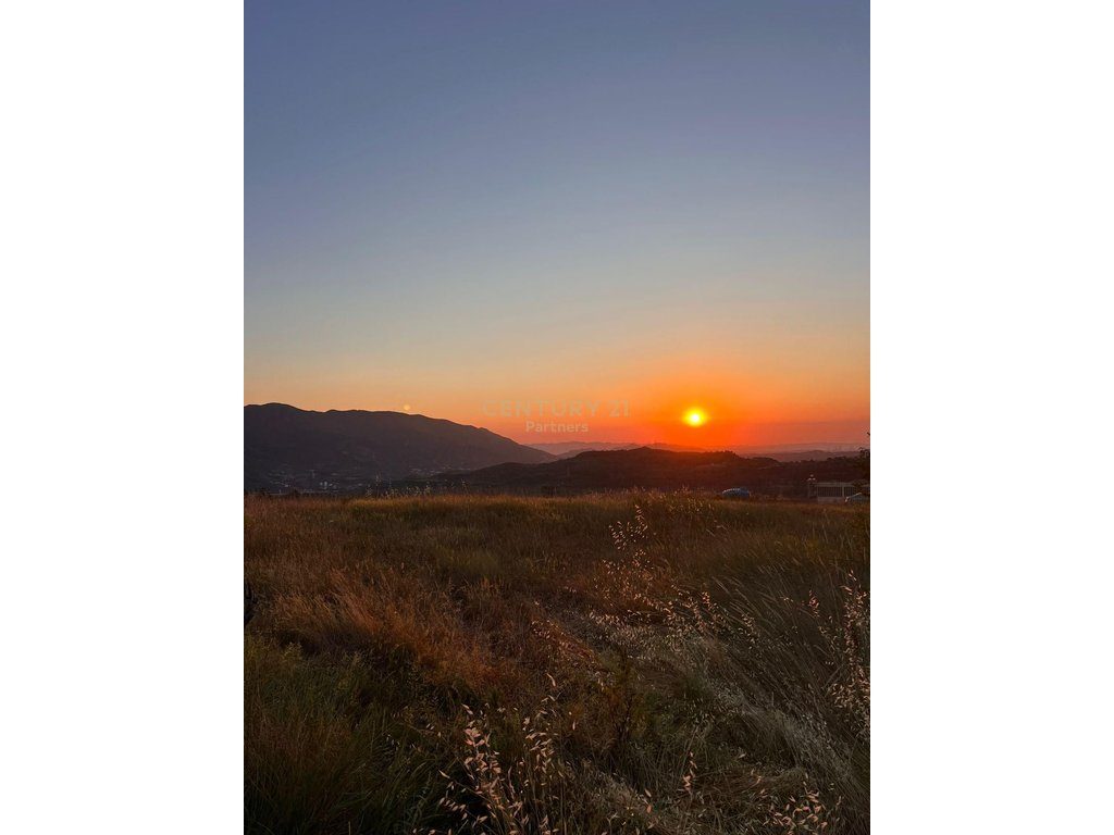 LAND FOR SALE 800M2 IN PELLUMBAS - POSSIBILITY OF EXPANSION AND VILLA CONSTRUCTION 2
