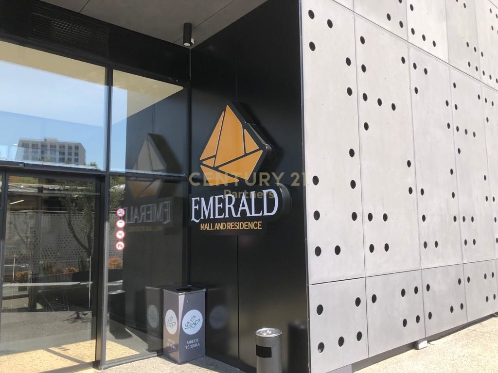 COMMERCIAL ENVIRONMENT FOR SALE IN MEDRESE AT EMERALD CENTER!