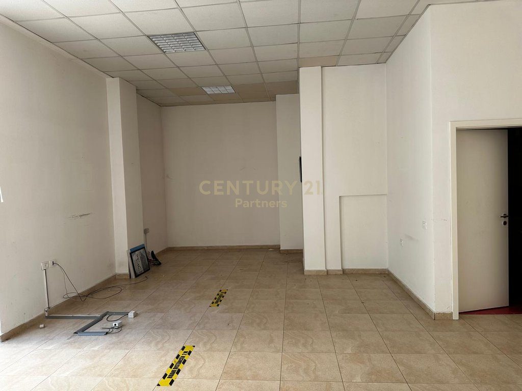 COMMERCIAL SPACE FOR RENT MAGNET-21 COMPLEX 21 DECEMBER