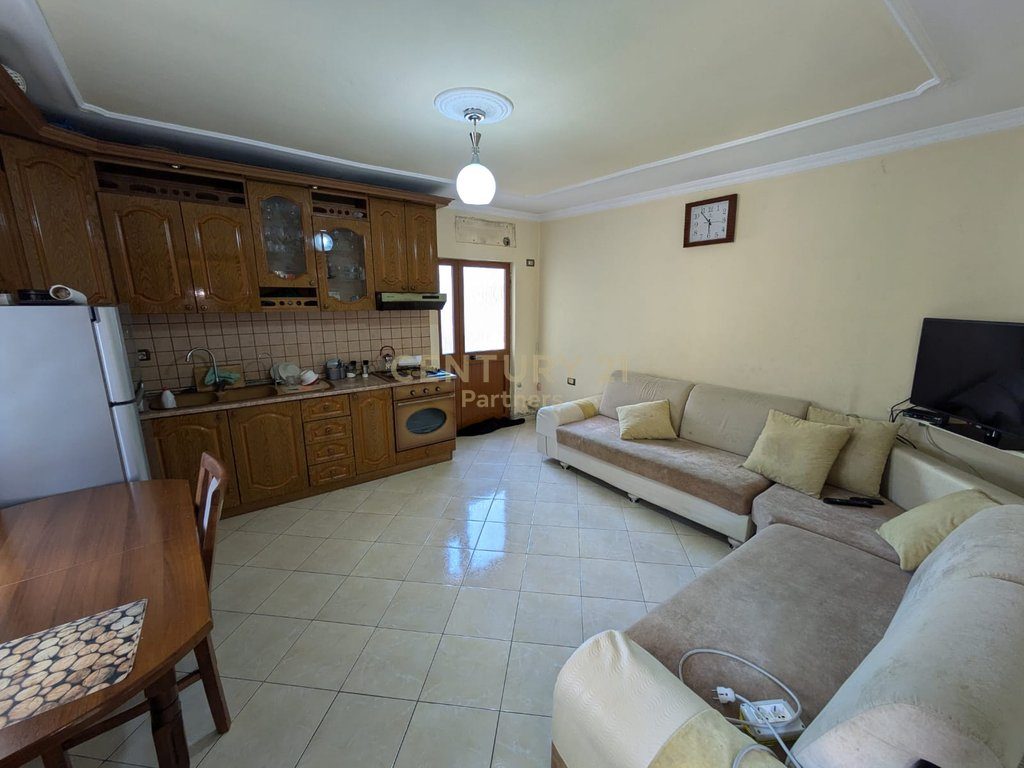 THREE-STOREY PRIVATE HOUSE FOR SALE IN LAPRAKE! 2