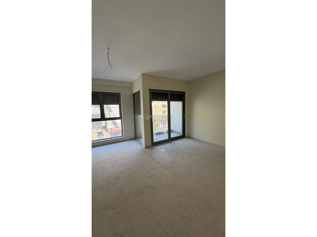 FOR RENT 1+1 COMMERCIAL SPACE NEAR THE RED SCHOOL 2