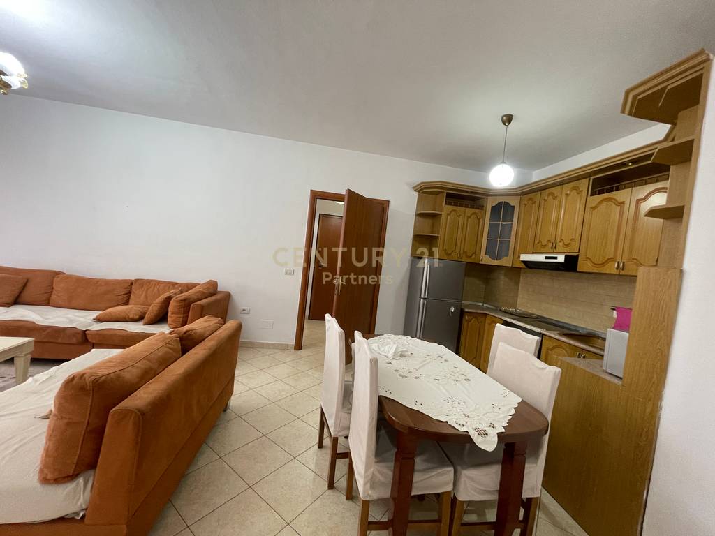 JEPET ME QIRA APARTAMENT 3+1+2 Rruga Panorama -Prane Don Bosko 4