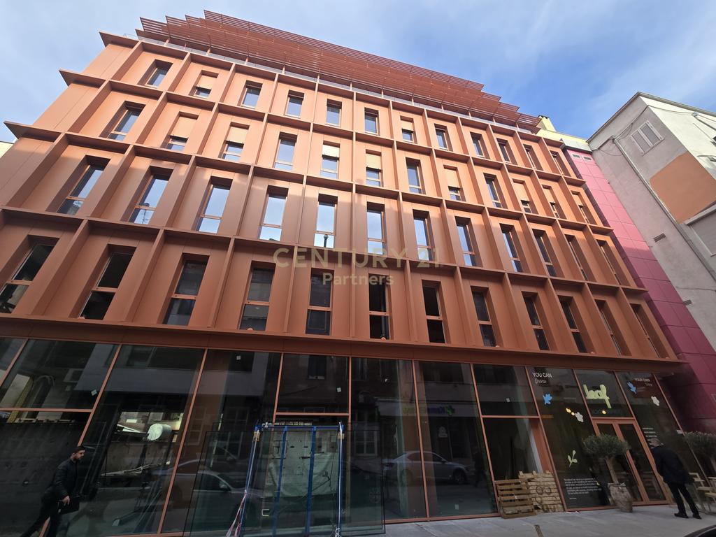 PREMIUM 3+1+2 APARTMENT FOR SALE ON SAMI FRASHERI STREET, BLOCK!