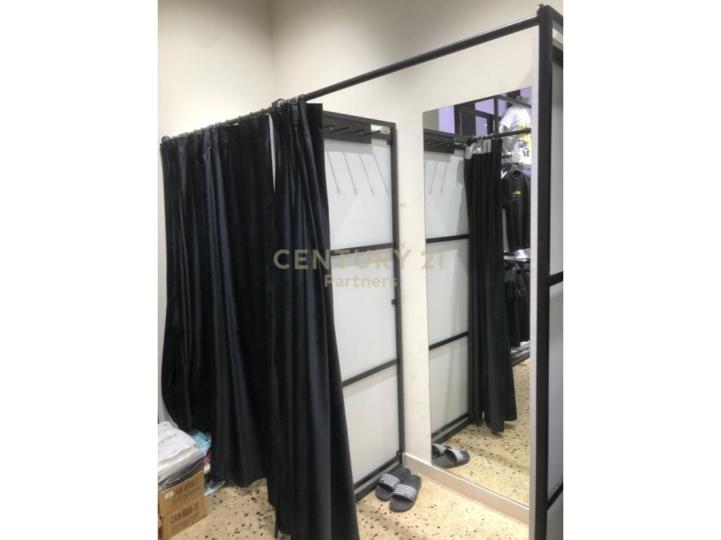COMMERCIAL ENVIRONMENT FOR SALE IN MEDRESE AT EMERALD CENTER! 2