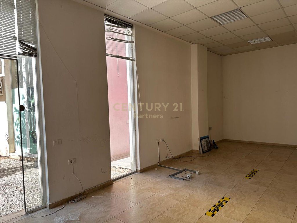 COMMERCIAL SPACE FOR RENT MAGNET-21 COMPLEX 21 DECEMBER 3