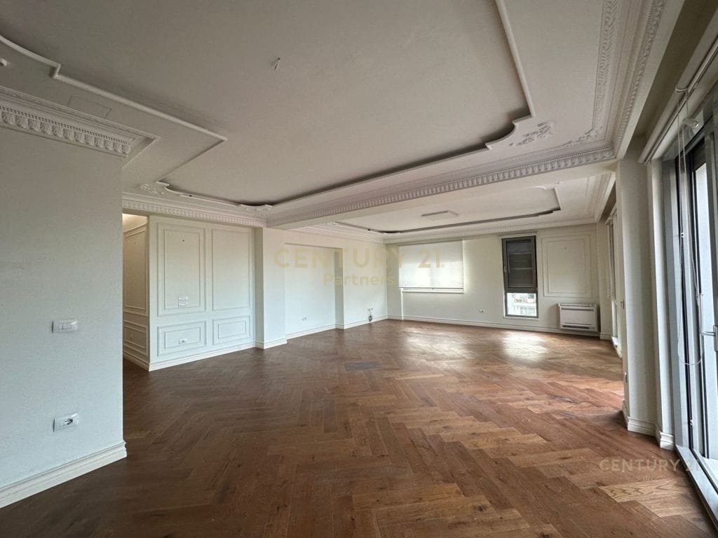 PREMIUM OFFICE FOR RENT IN BLLOK | 213 M² | PARKING INCLUDED