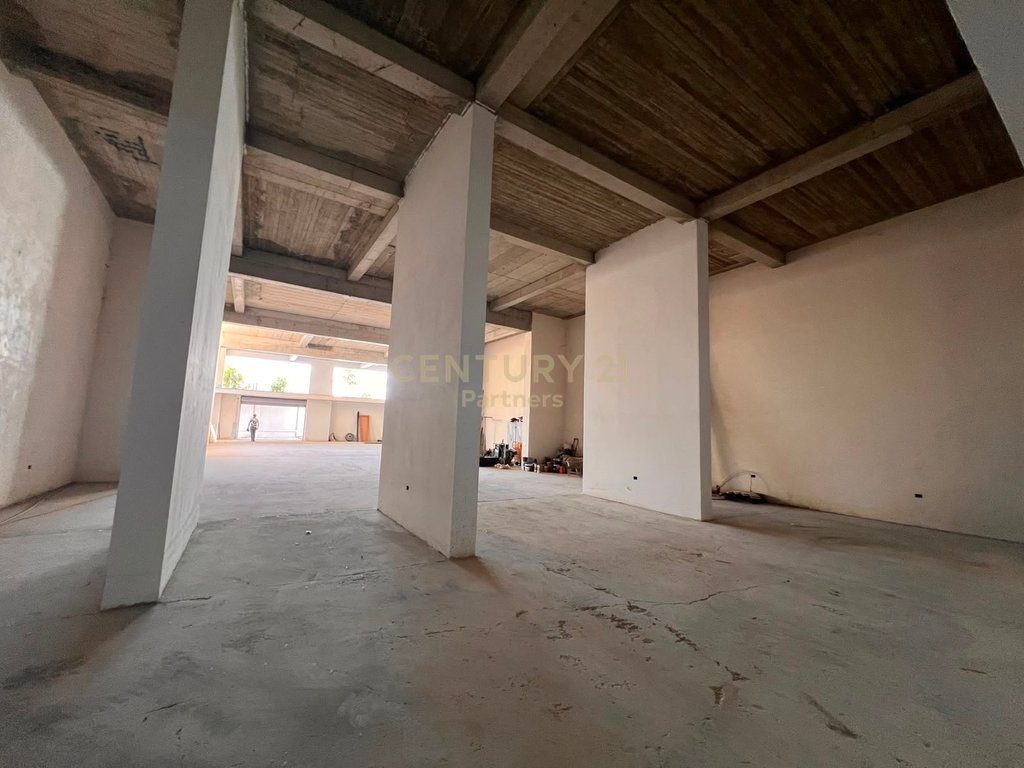 ‼️STORE 640 M² FOR SALE IN SELITË ‼️ 1