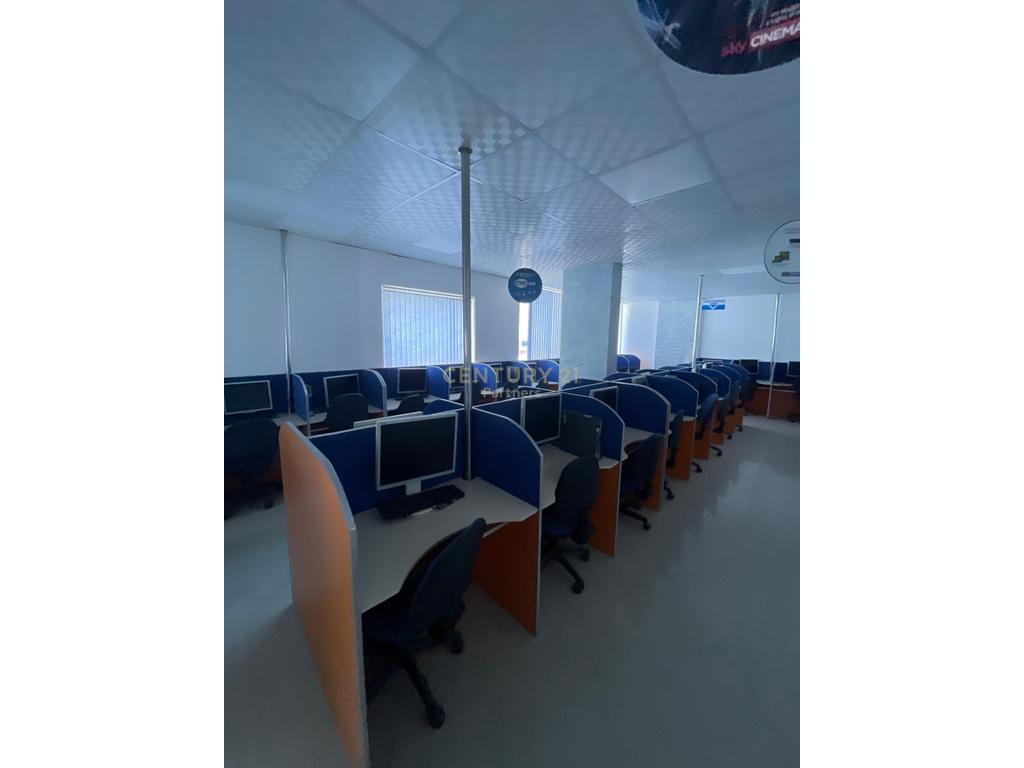 BUSINESS PREMISES FOR RENT SUITABLE FOR CALL CENTER IN DURRES 2