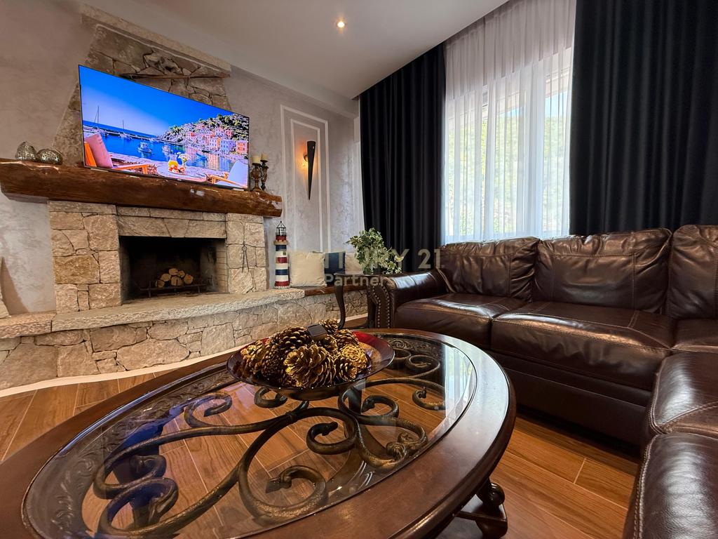ELITE VILLA FOR SALE IN LINZ – DAJT! 4