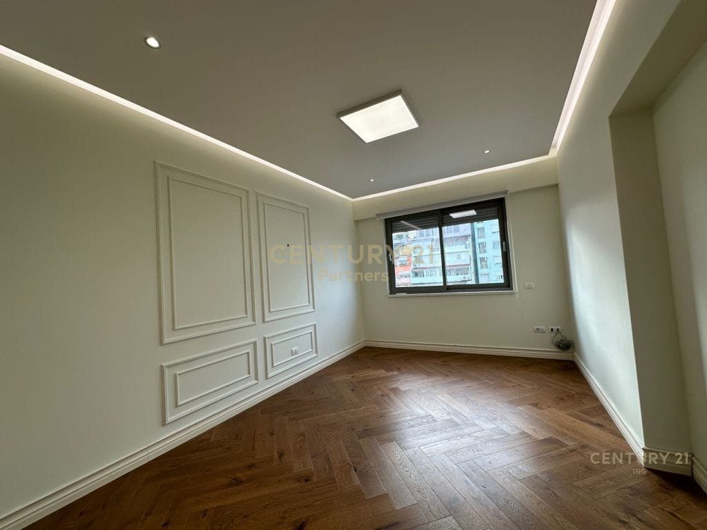 PREMIUM OFFICE FOR RENT IN BLLOK | 213 M² | PARKING INCLUDED 4