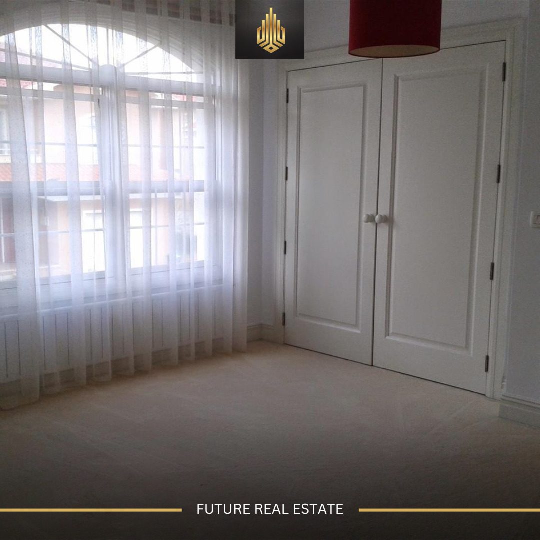 Shtëpi me QERA/325m²