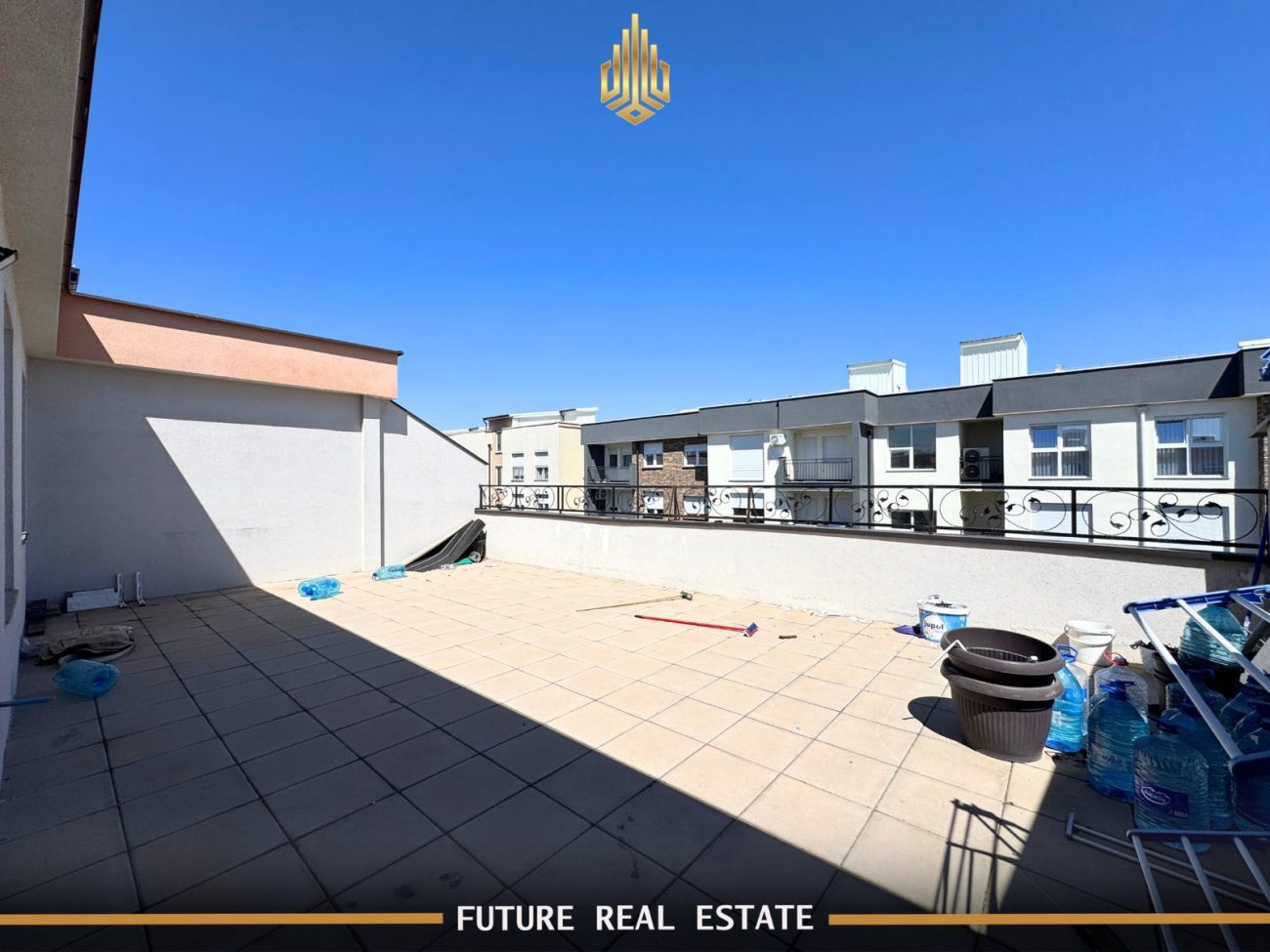 Penthouse me QIRA – 3 dhoma gjumi – Fushë Kosovë afër lagjes Eliza 4