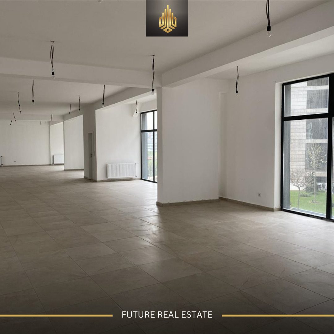Lokal me QERA/340m² 3