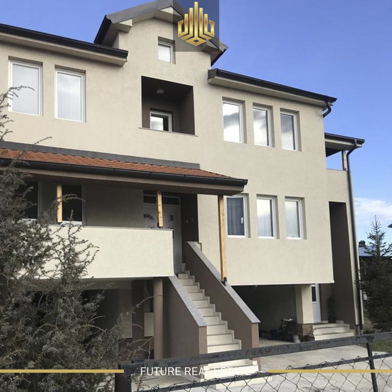 Shtëpia në SHITJE/220m2